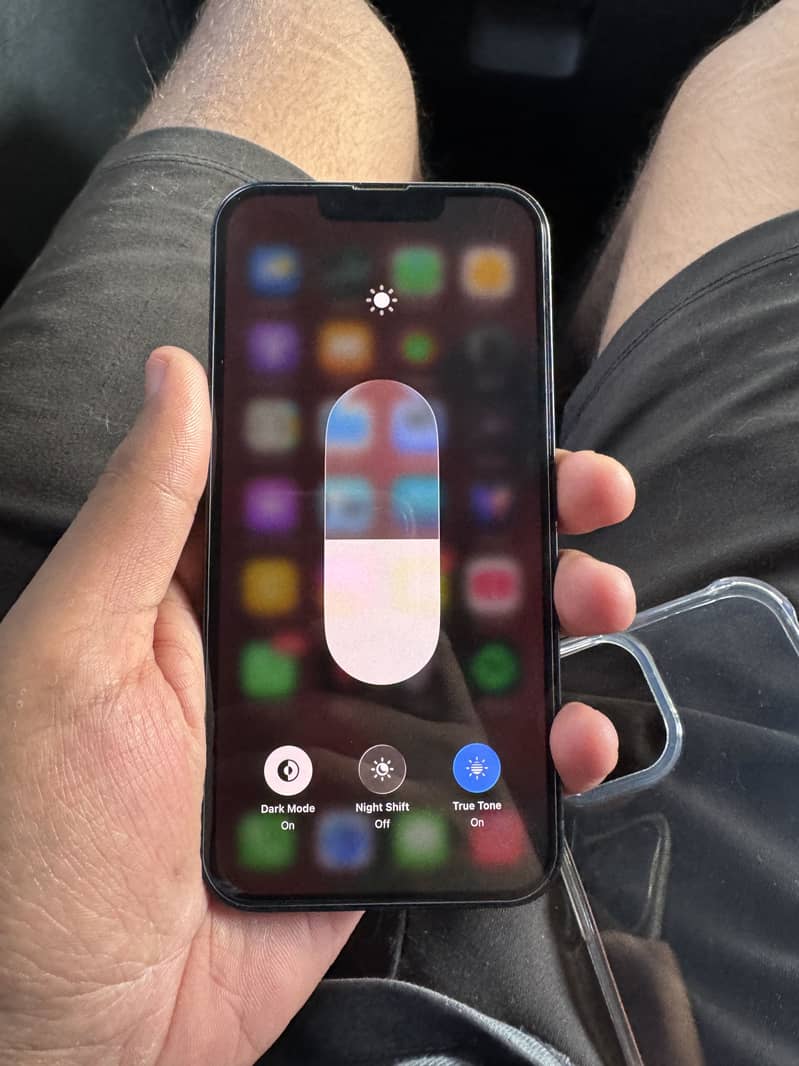 Apple iPhone 13 4