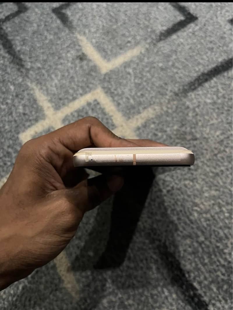 Google Pixel 8 1