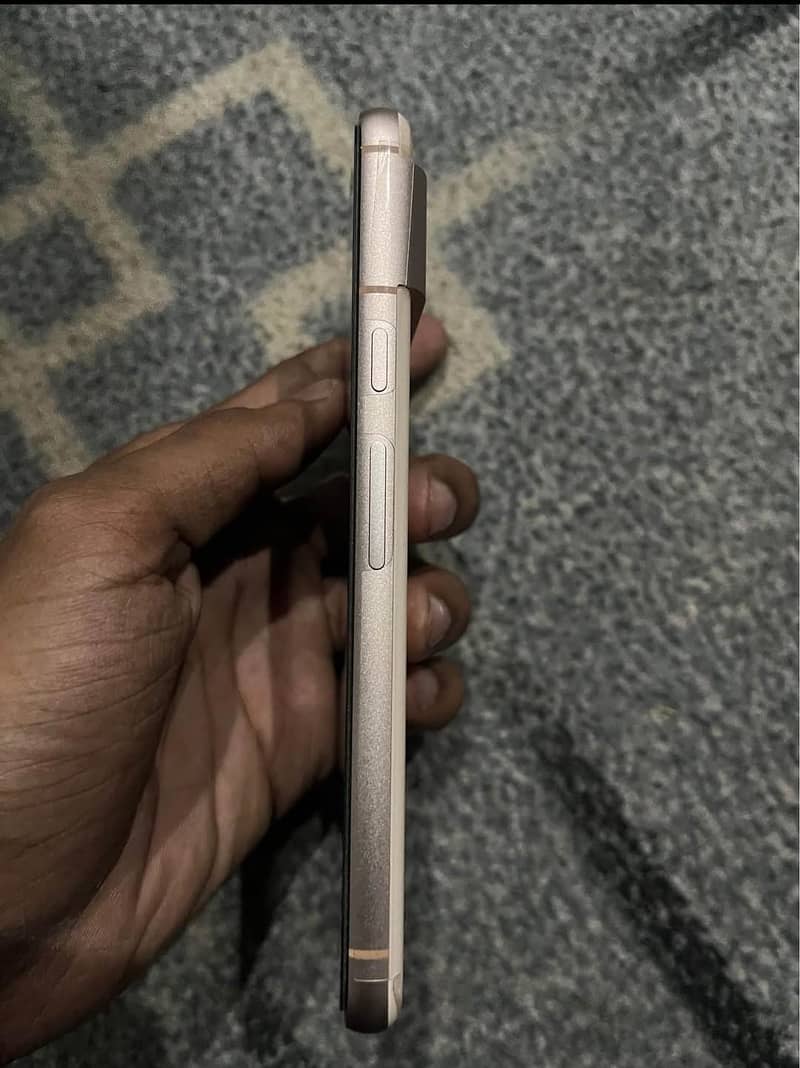 Google Pixel 8 3