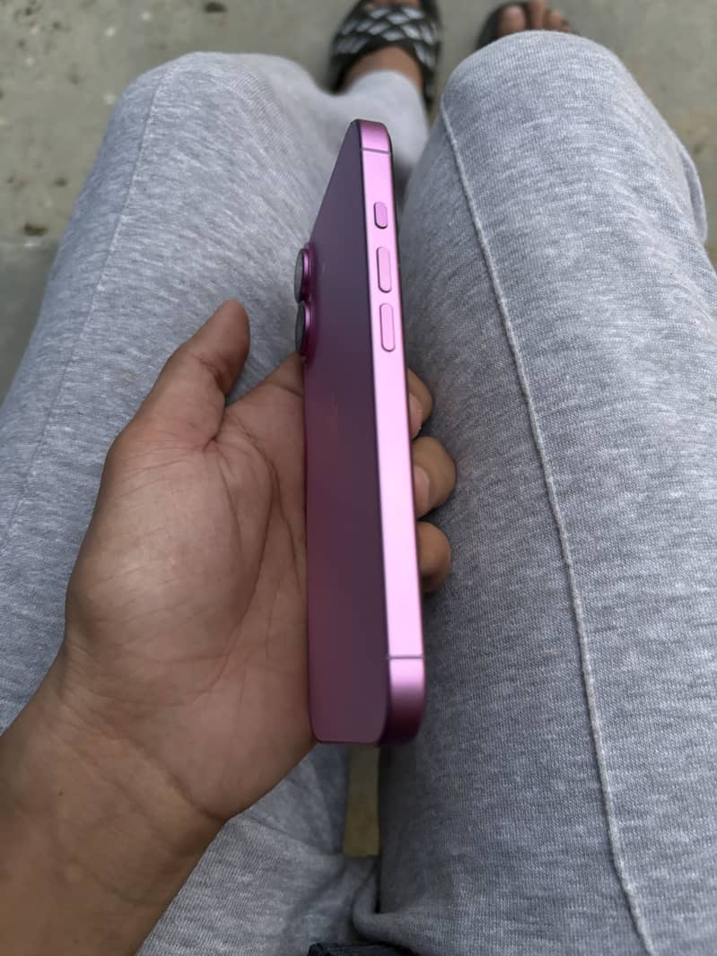 Apple iPhone 16 1