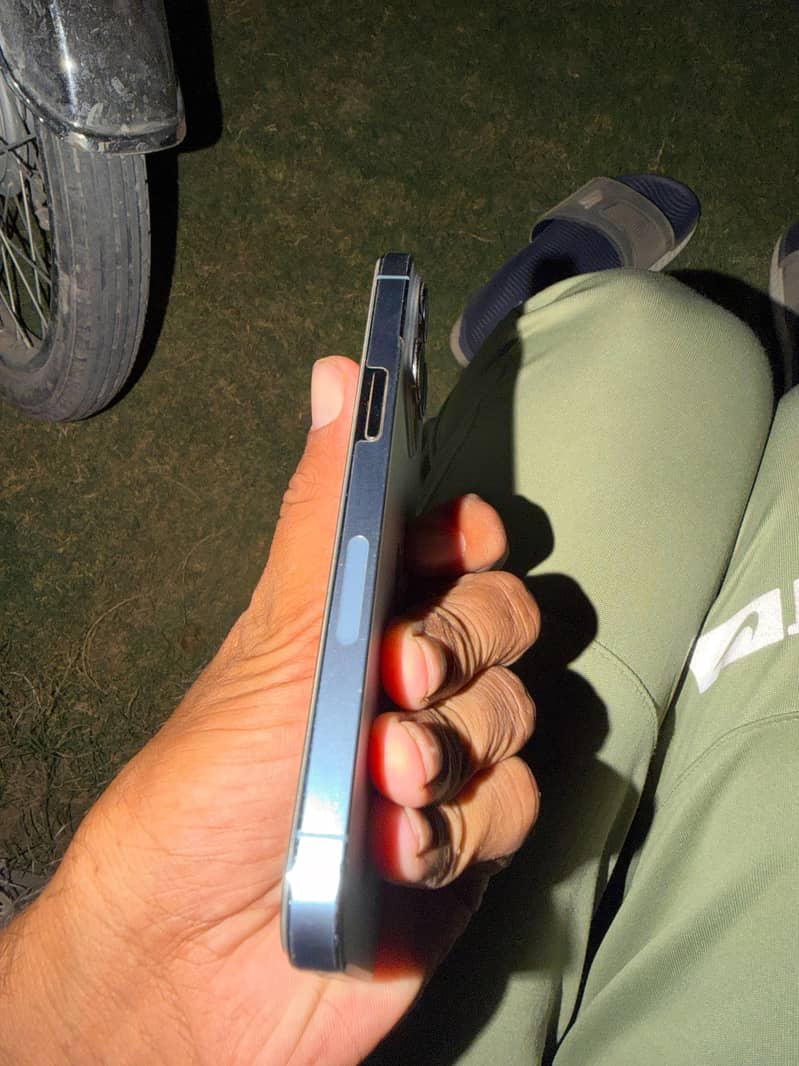 Apple iPhone 13 Pro 6