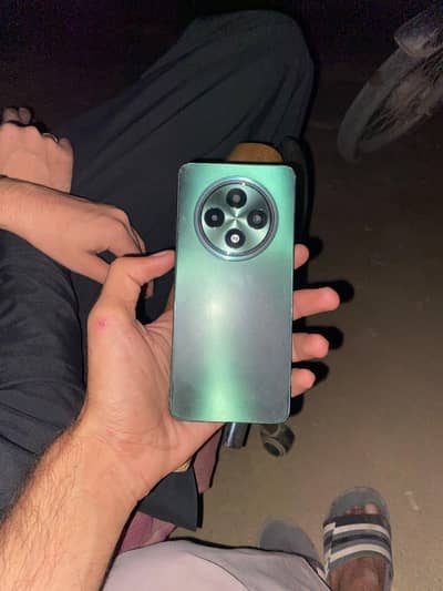 OPPO Reno12 F