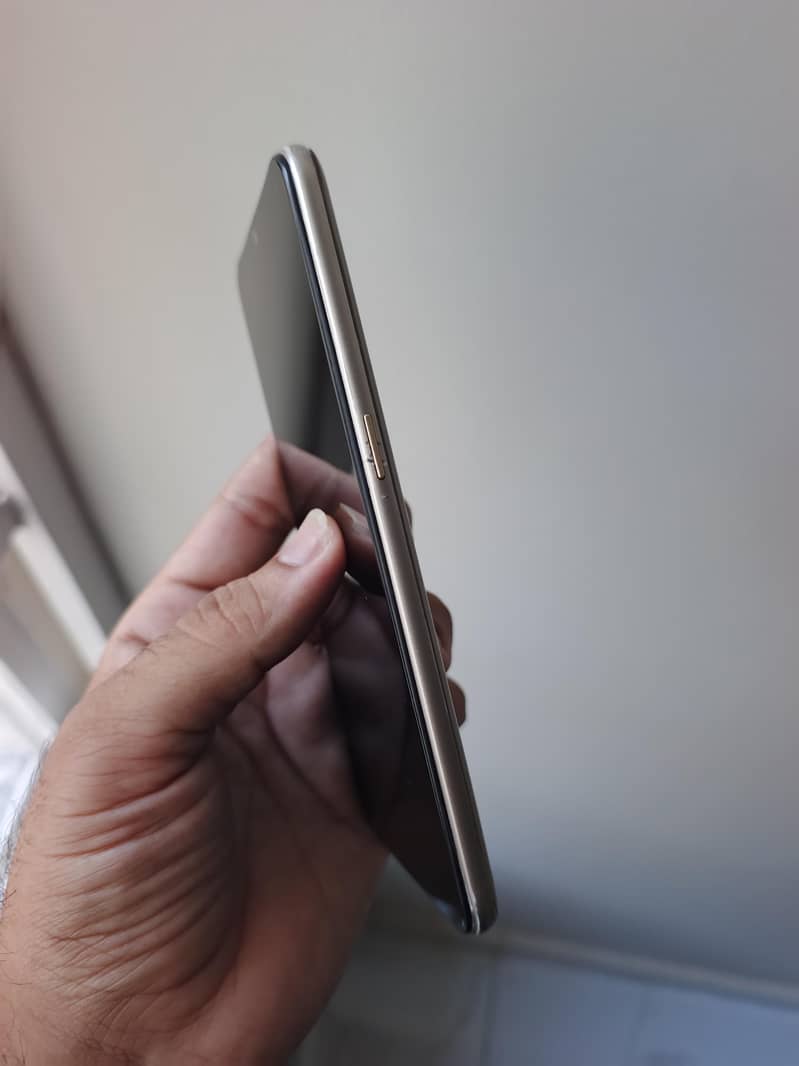 OPPO A7 2