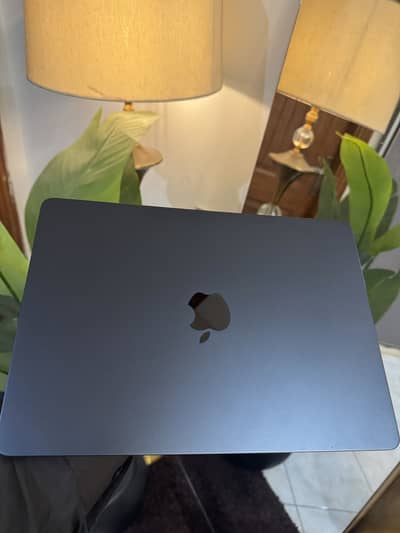MacBook Air m2 16/256