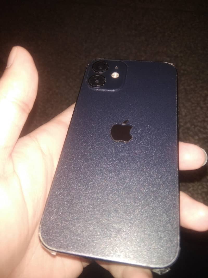 Apple iPhone 12 mini 3