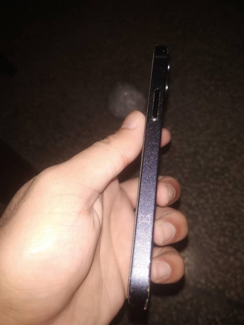 Apple iPhone 12 mini 4