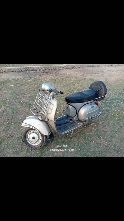 vespa 1968 ventage petrol 120000  kamra