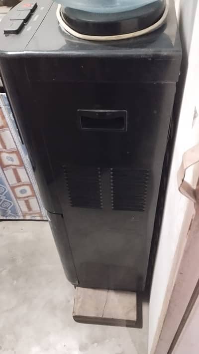 Homage Water Dispenser For Sale Urgently