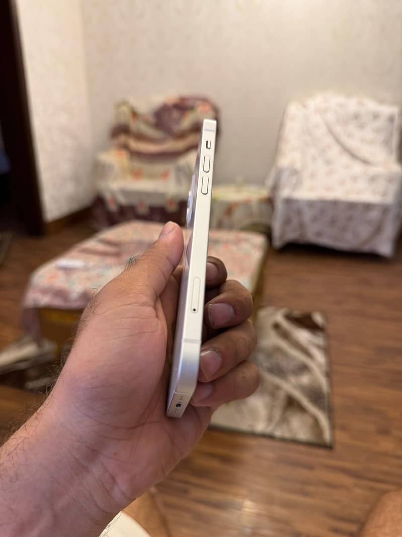 Apple iPhone 12 5