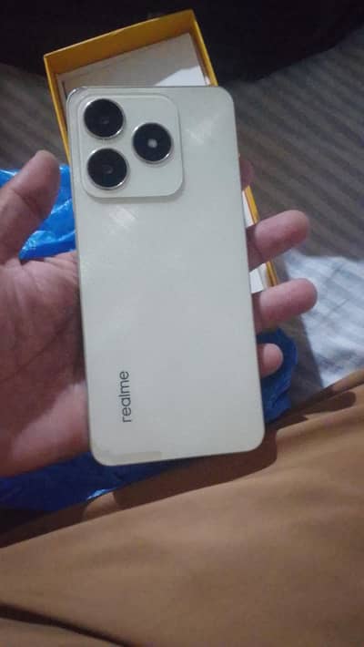 Realme C61 6/128 full box 9/10 condition