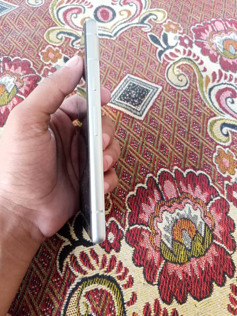 Google Pixel 7a 3