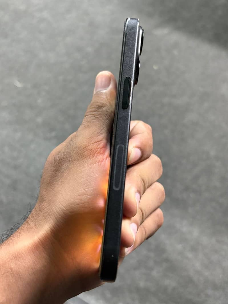 iPhone 15 2