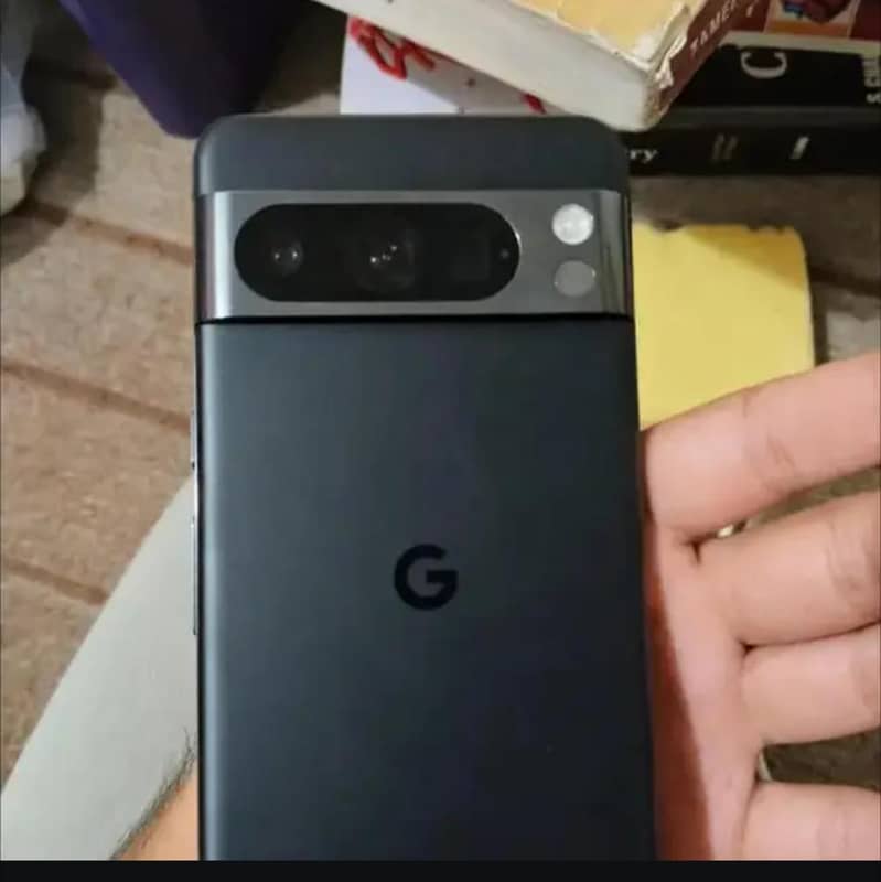 Google pixel 8 pro 1