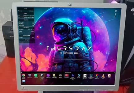 Hp L1950g Monitor in 10/10 condition only in 4499