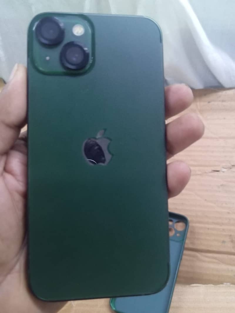 Apple iPhone 13 0