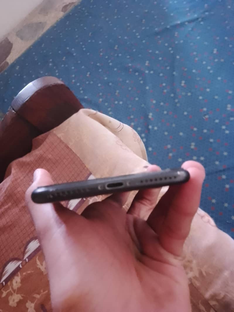 Apple iPhone 7 Plus 3
