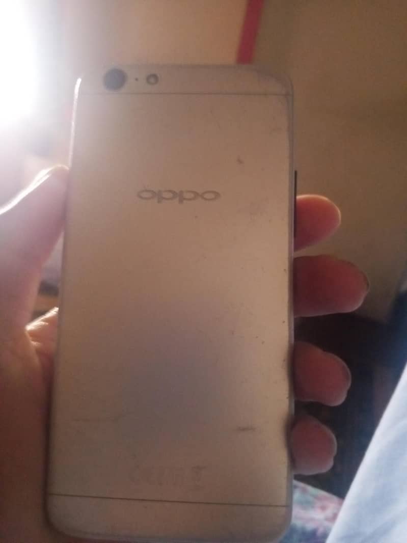 OPPO A57 1
