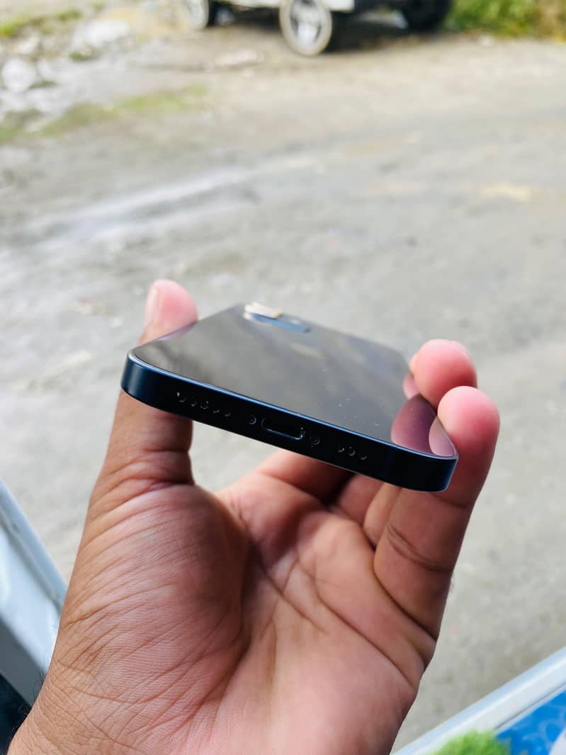 Apple iPhone 12 8