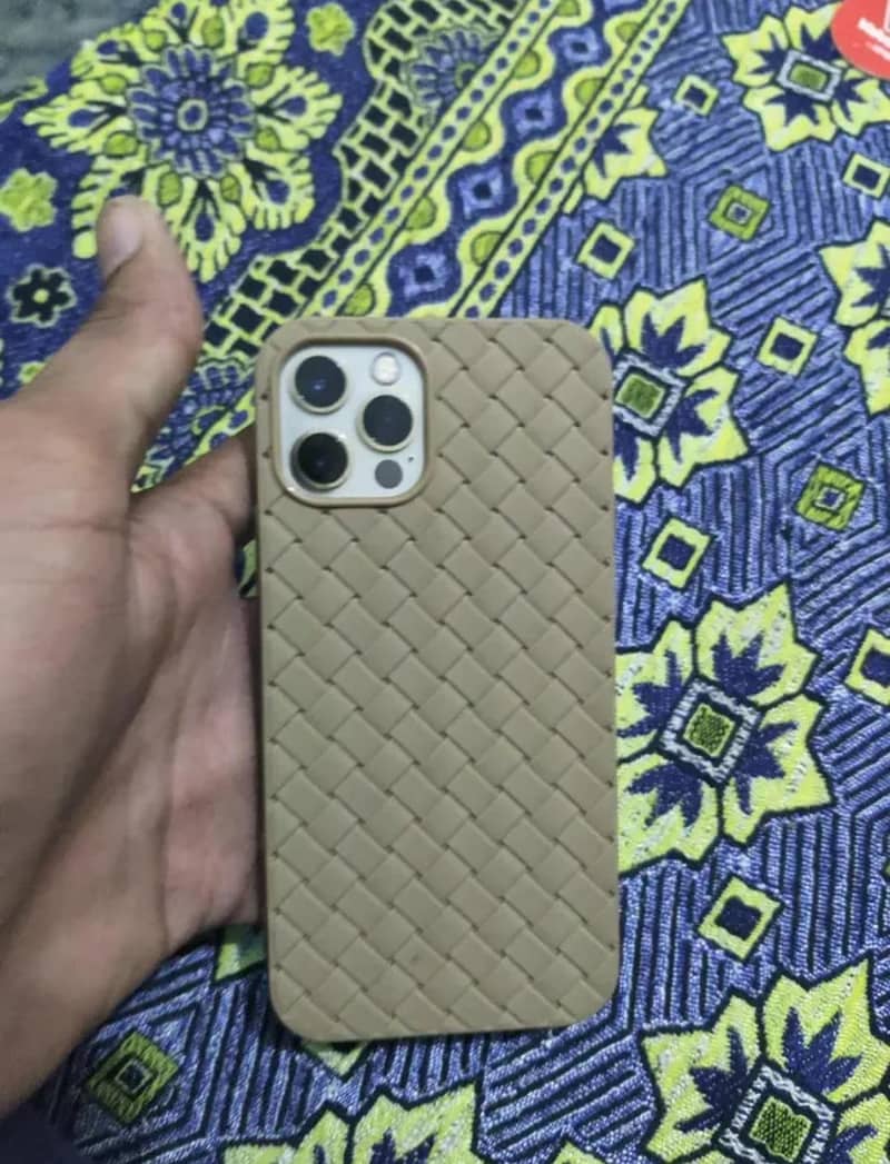 Apple iPhone 12 Pro 2
