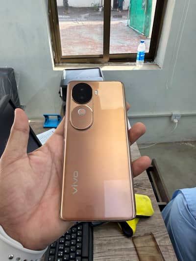 Vivo V40e