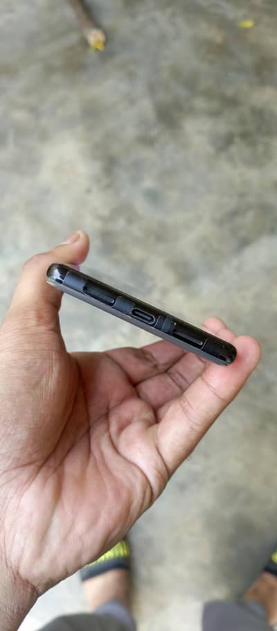 Google Pixel 6 Pro Box Wala ha 9 months warrentty ha 256 memory ha