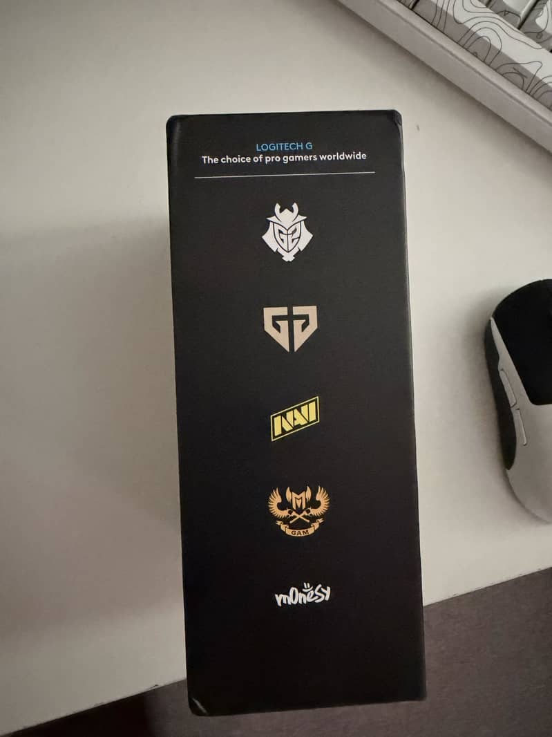 Logitech Pro X2 Superstrike 1