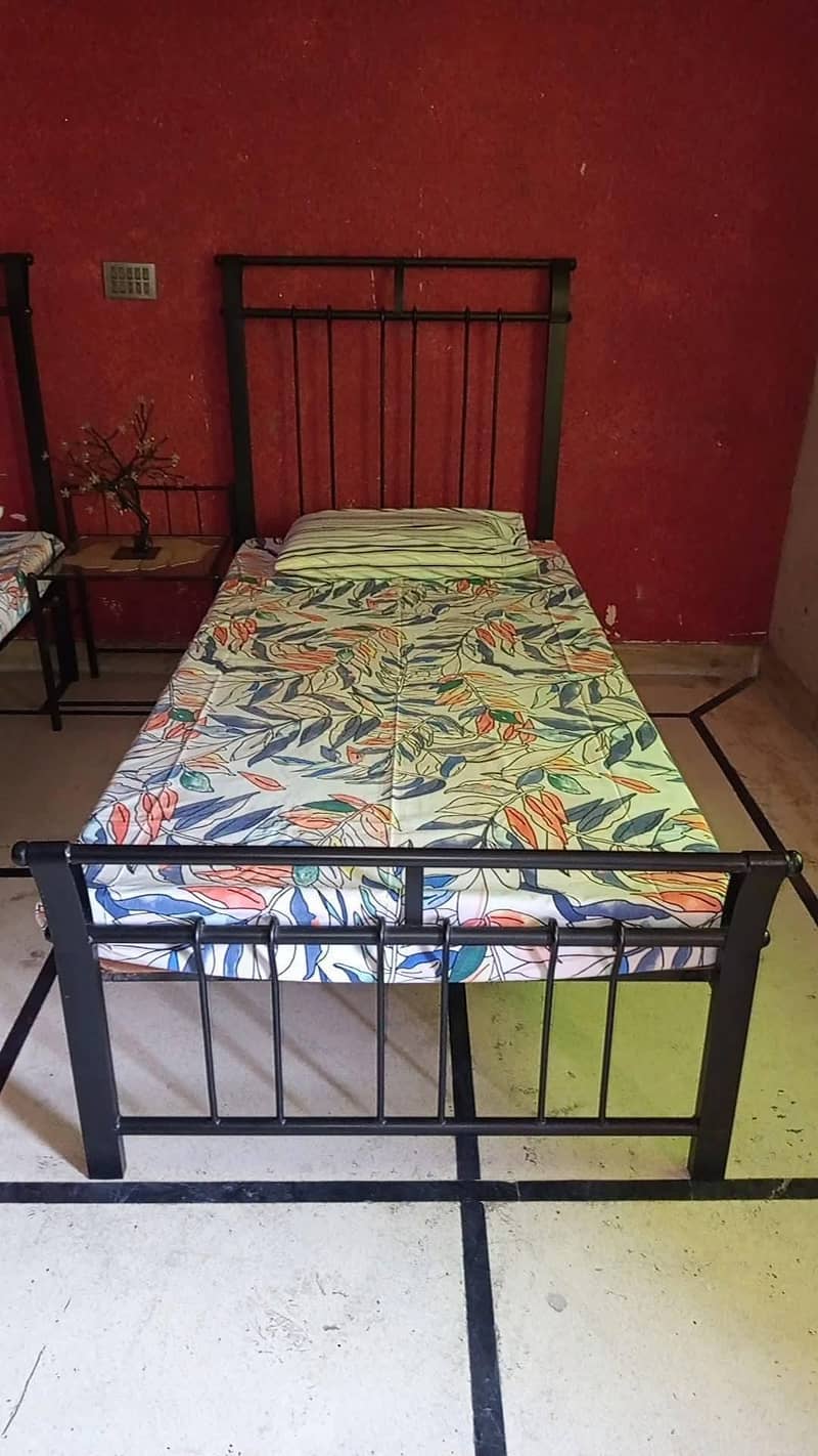 iron bed side table 1