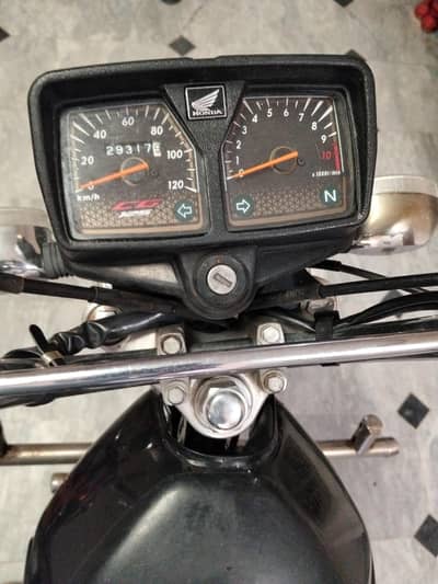 Honda Special Edition 123 Black & Gold