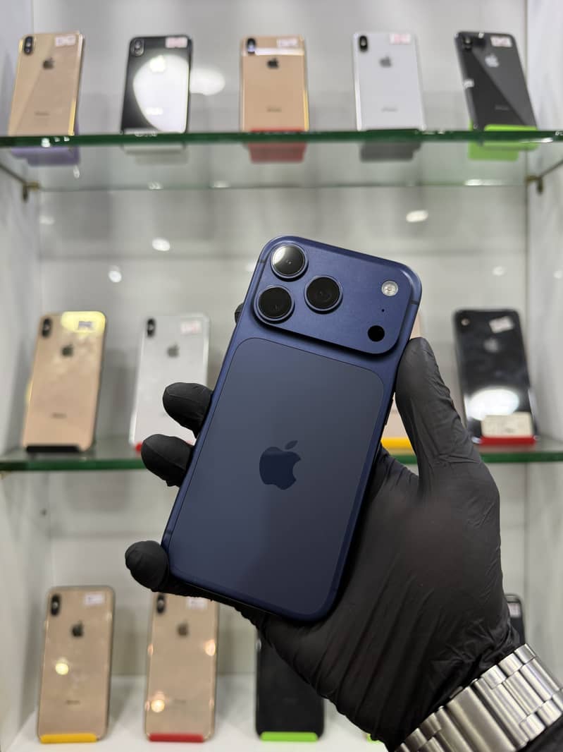 Apple iPhone 17 Pro 0