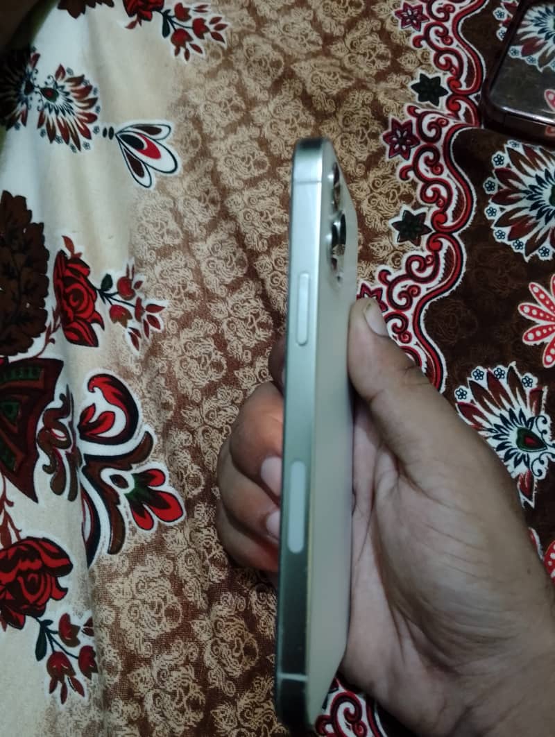 Apple iPhone 12 Pro 3