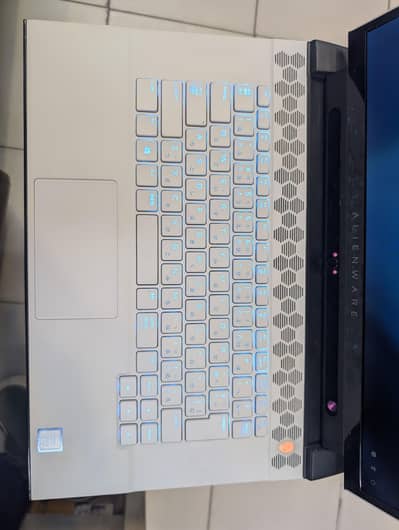 Alienware M17 R3| RTX 2070 8gb | Ci7 10750H