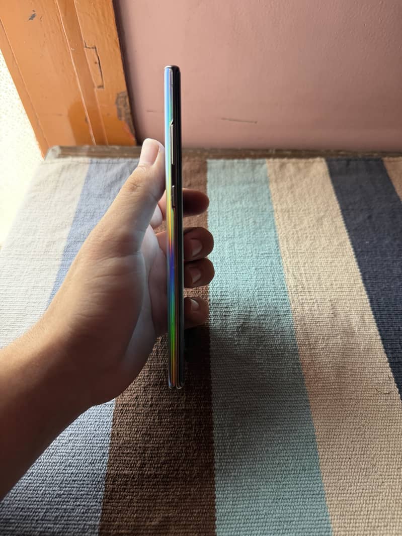 Samsung Mobile Note 10 Plus 6