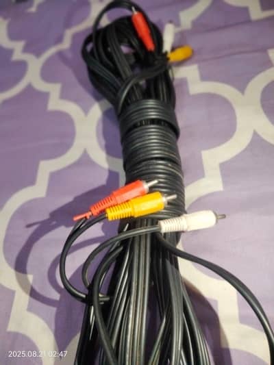 3-RCA composite audio/video (AV) cable