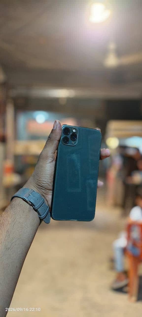 Apple iPhone 11 Pro Max 0