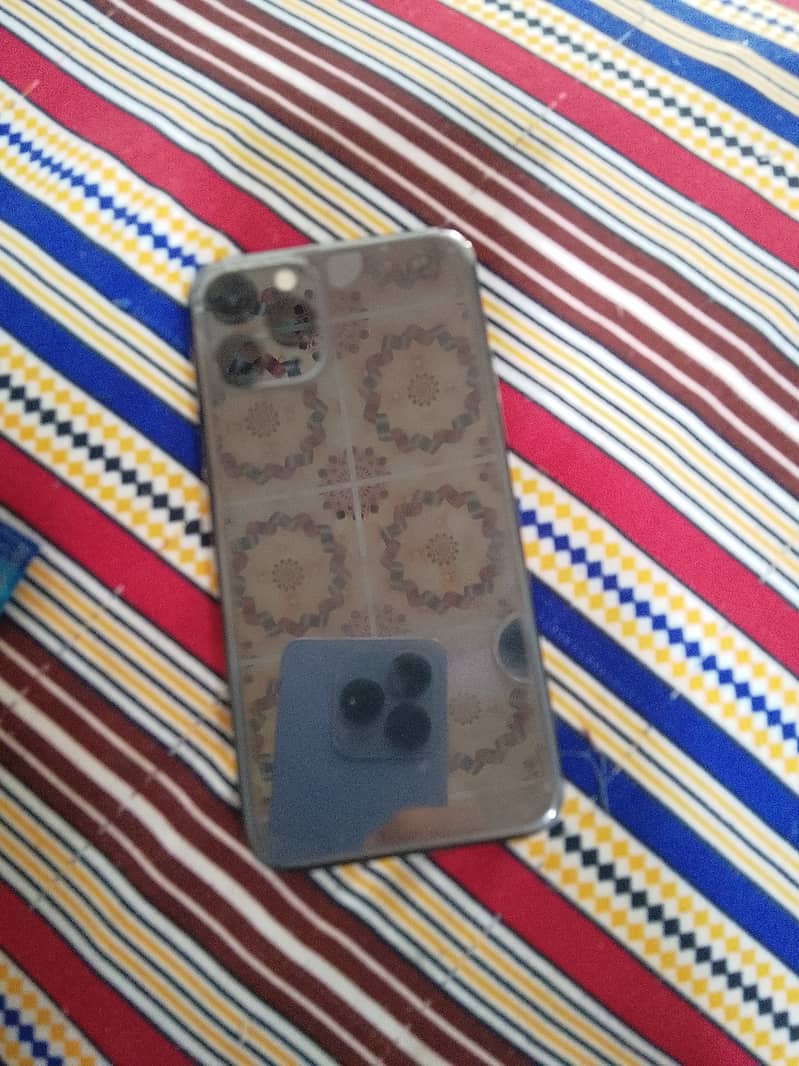 Apple iPhone 11 Pro 1