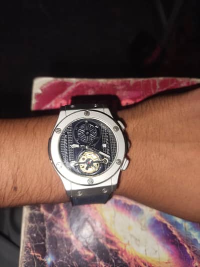 men watch