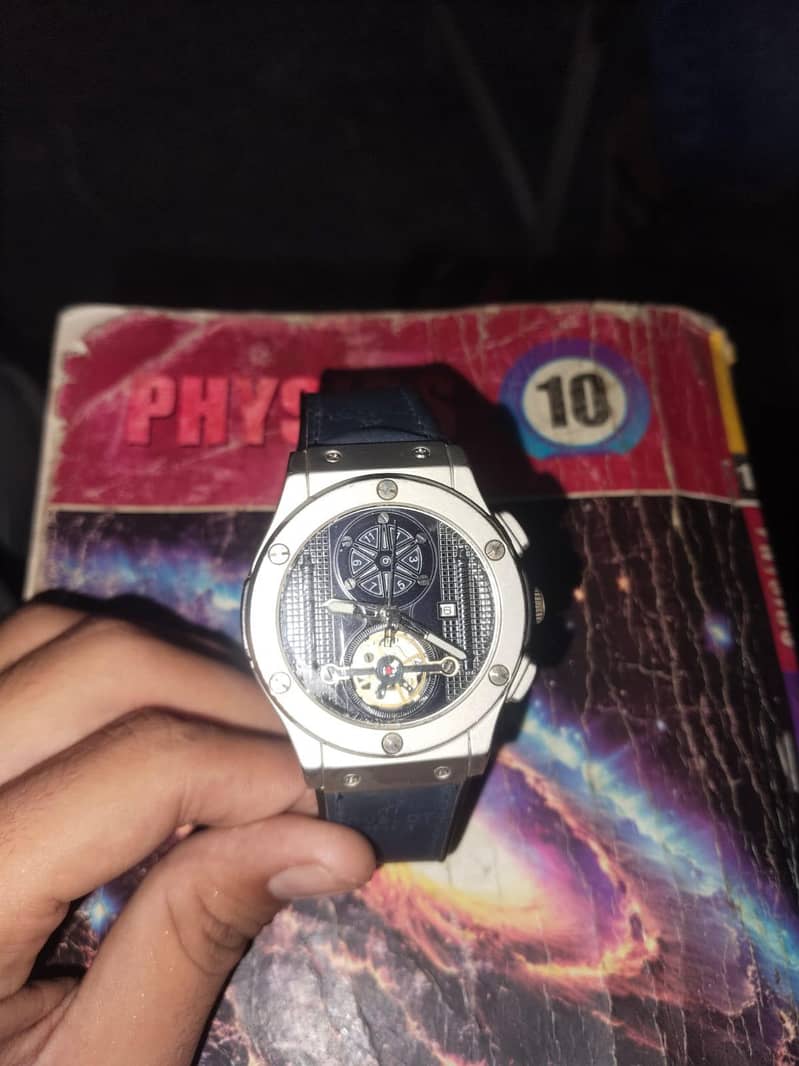 men watch 1