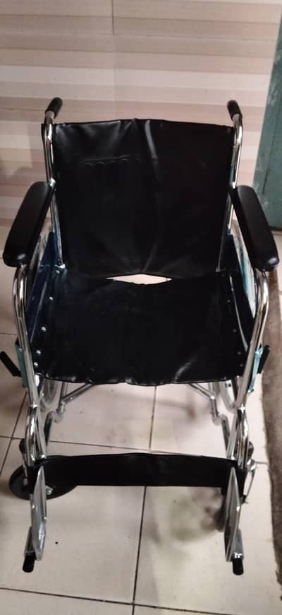 Fildable wheelchair for patient