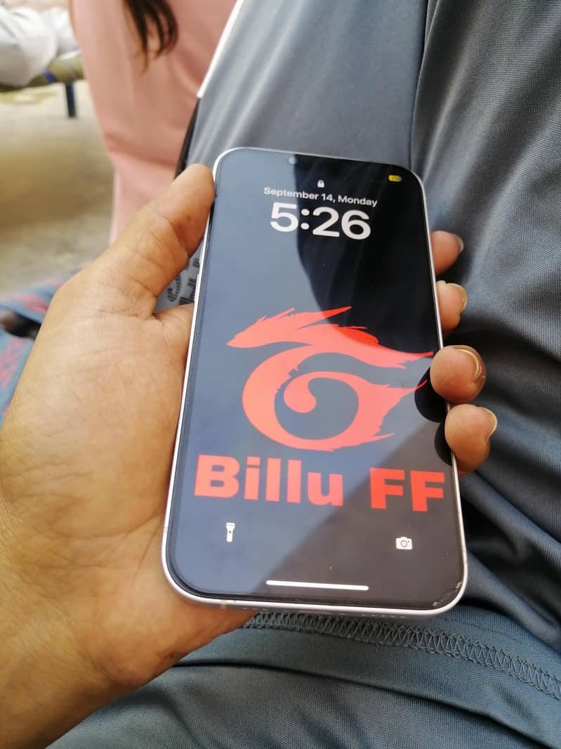 Apple iPhone 14 3