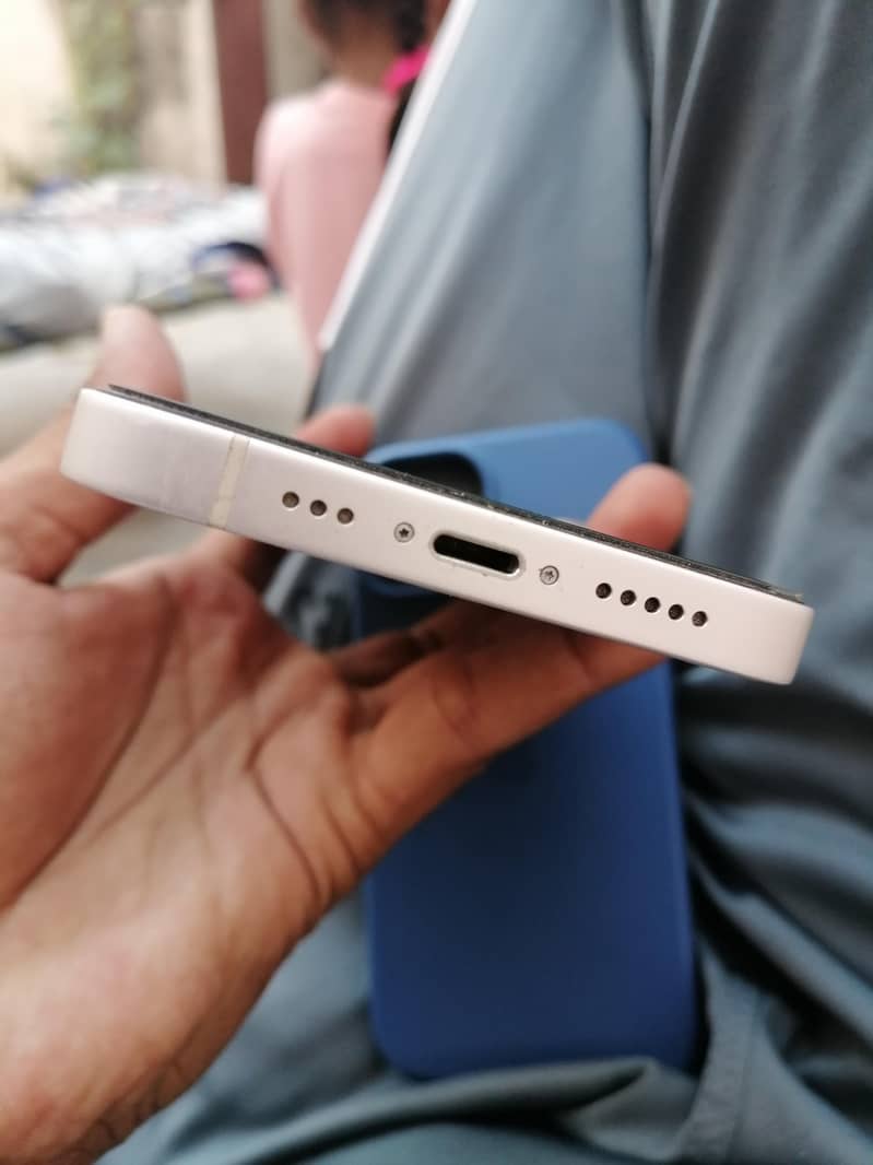 Apple iPhone 14 6