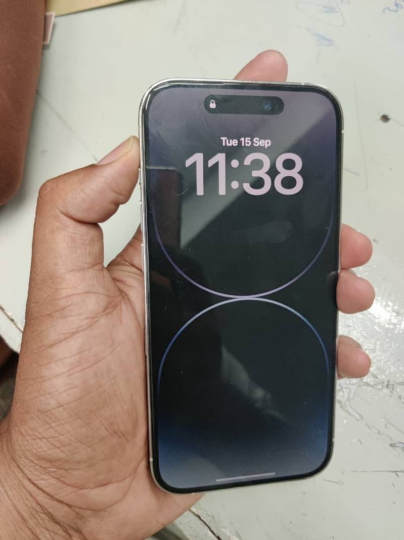 Apple iPhone 14 Pro 4