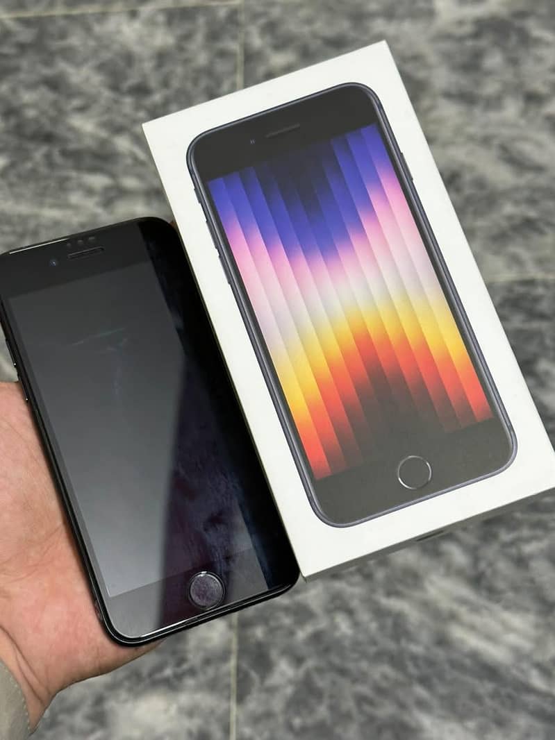 Apple iPhone SE 0