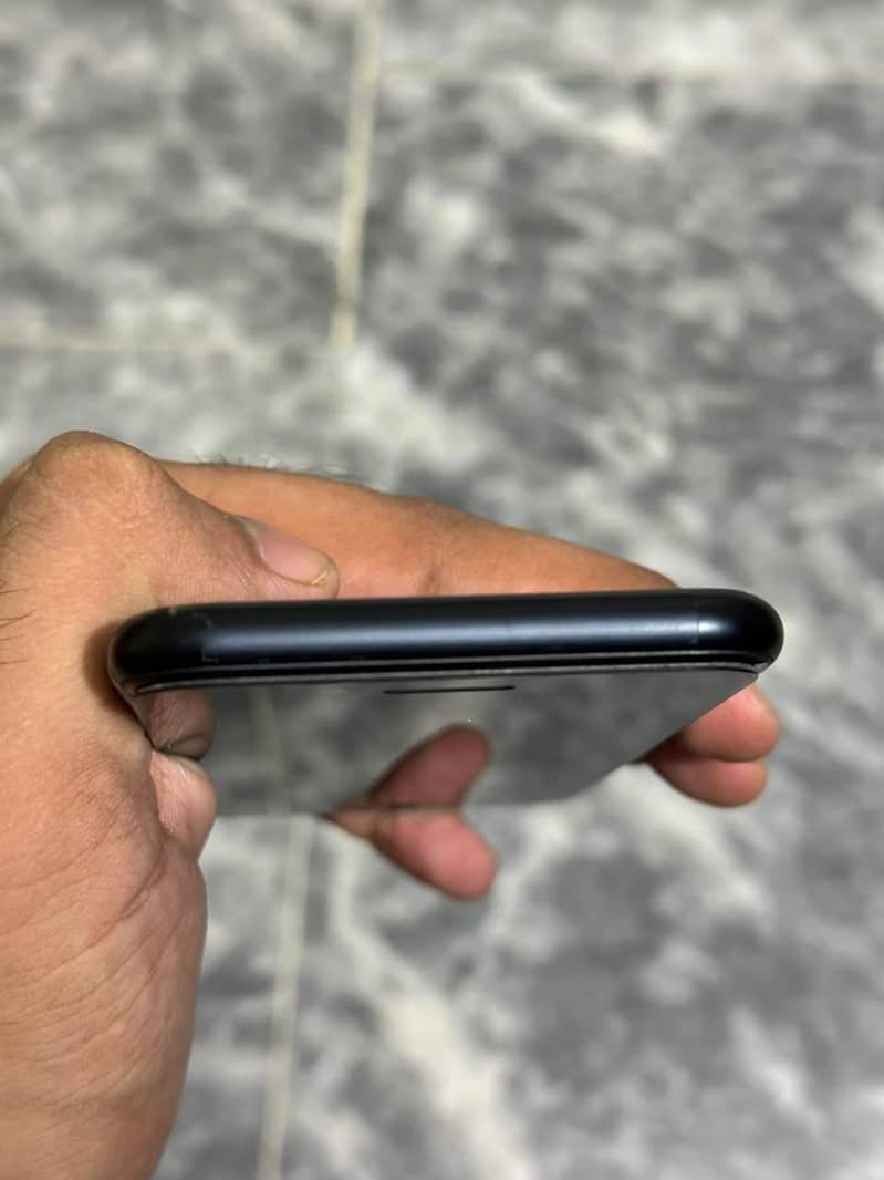 Apple iPhone SE 8