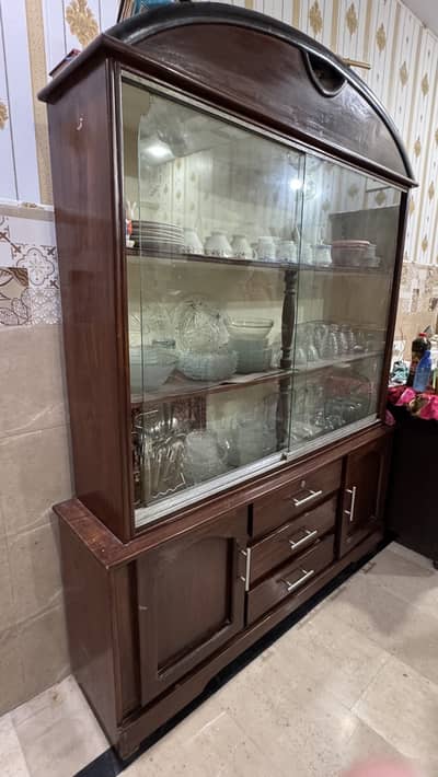 Showcase almari | Solidwood showcase