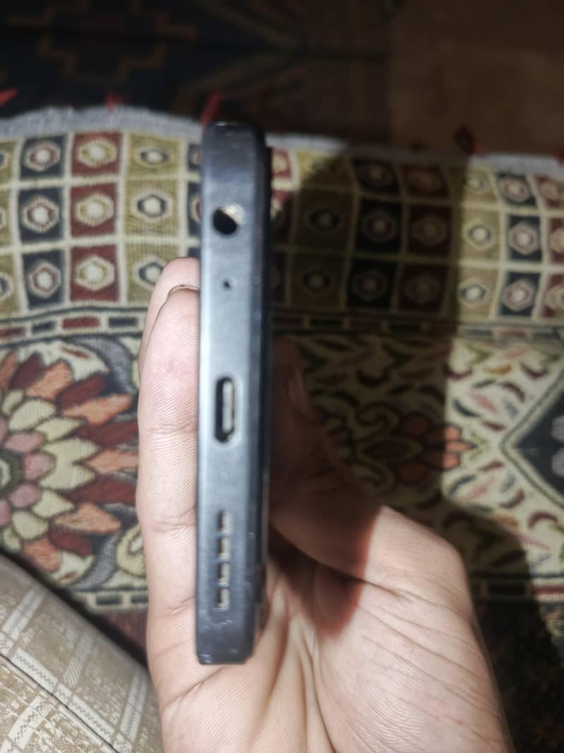 Itel A 100 3