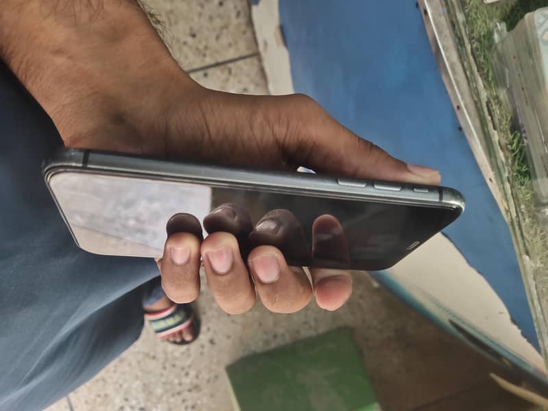 Apple iPhone 11 2