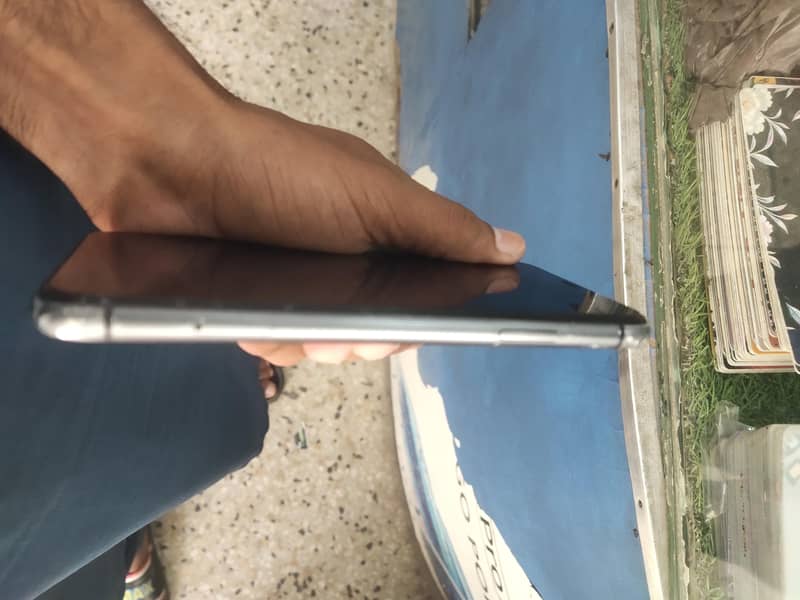 Apple iPhone 11 5