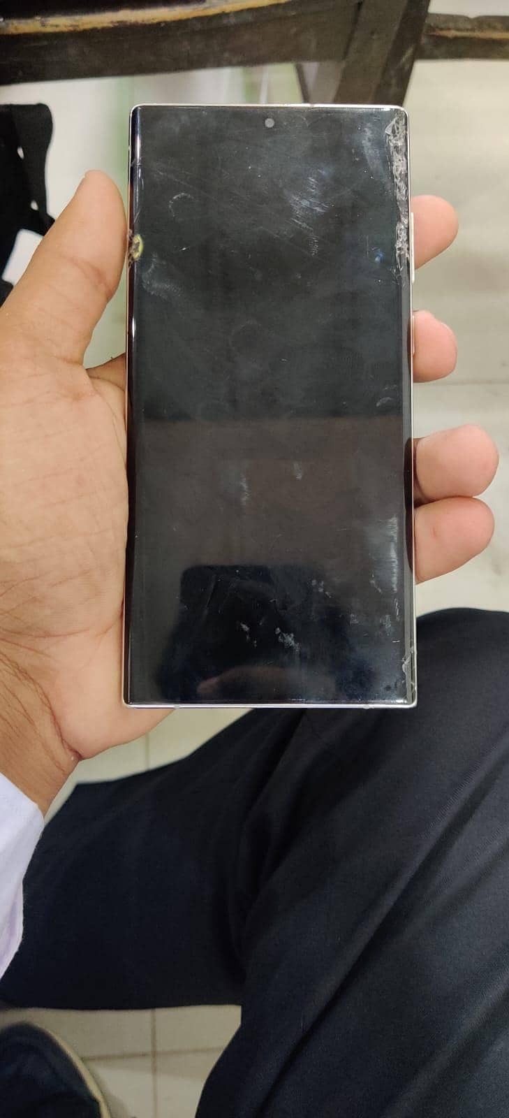 Samsung Mobile S22 Ultra 6