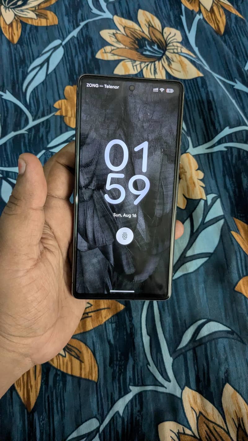 Google Pixel 7 4