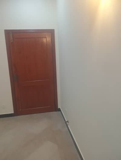 10marla 6beds DD TV lounge kitchen attached baths neat clean house for rent in G 13 2 islamabad